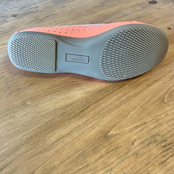 Cliffs White Mountain Womens Sz 8W Shoes Cheryl Tangerine Ballet Flats Summer - Picture 9 of 13